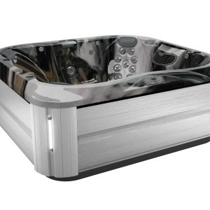 Jacuzzi® J-365™ LARGE COMFORT OPEN SEATING HOT TUB