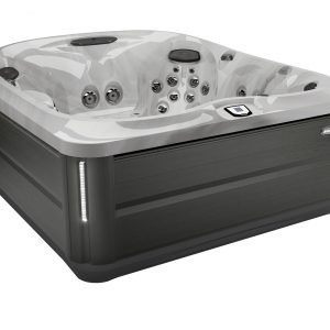 Jacuzzi® J-485™ DESIGNER HOT TUB WITH OPEN SEATING